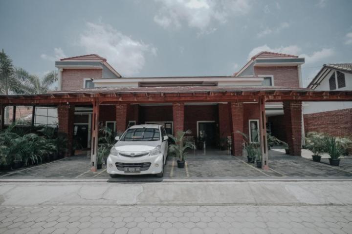 D'Paragon Cerry Kejayan Luaran gambar